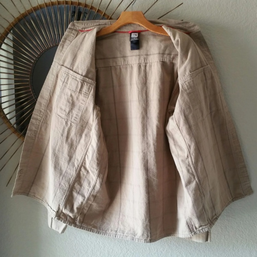N0rTh FaCe plAiD tAn bEiGe buTt0n d0wN t0p - Picture 5 of 9